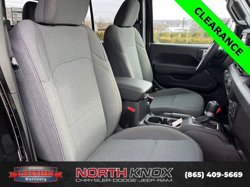 New 2025 Jeep Gladiator Sport AWD/4WD image 25