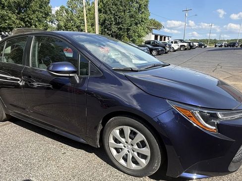 Used 2023 Toyota Corolla LE FWD image 17