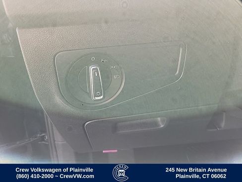Used 2019 Volkswagen Tiguan SE AWD/4WD image 39