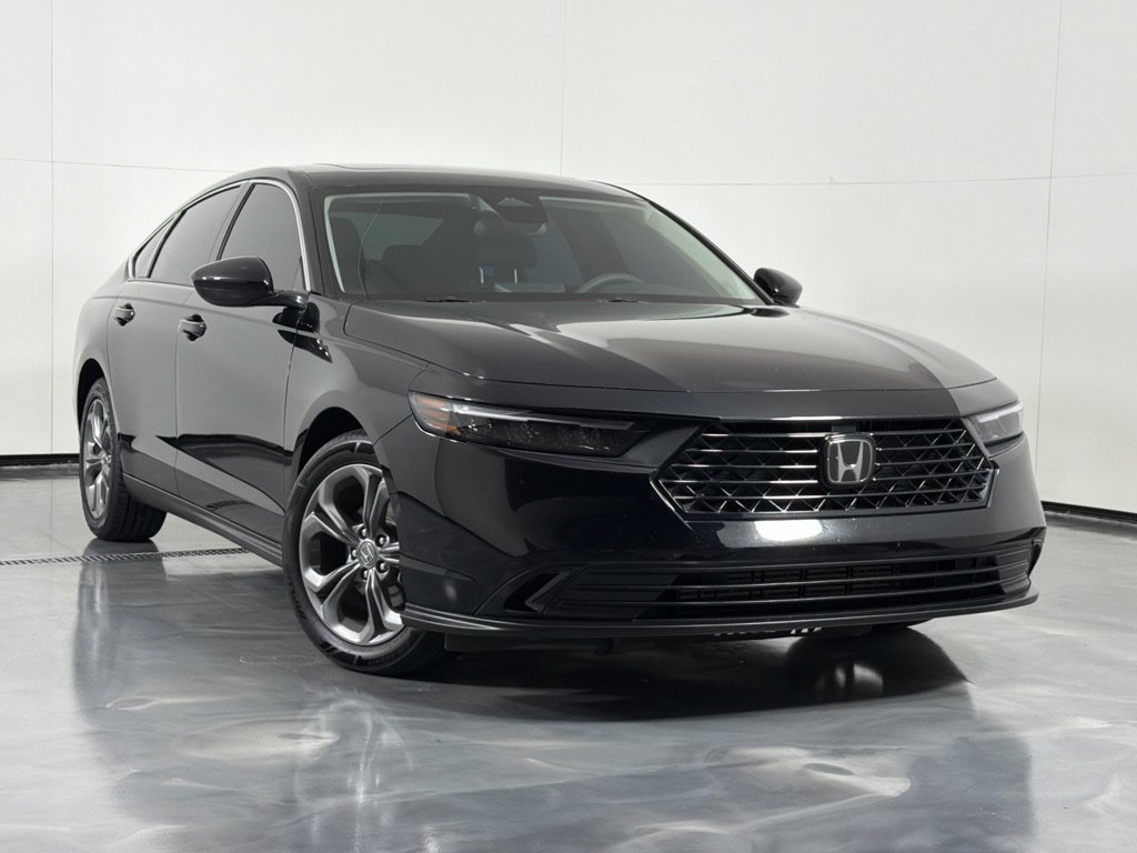 Used 2024 Honda Accord EX image 2