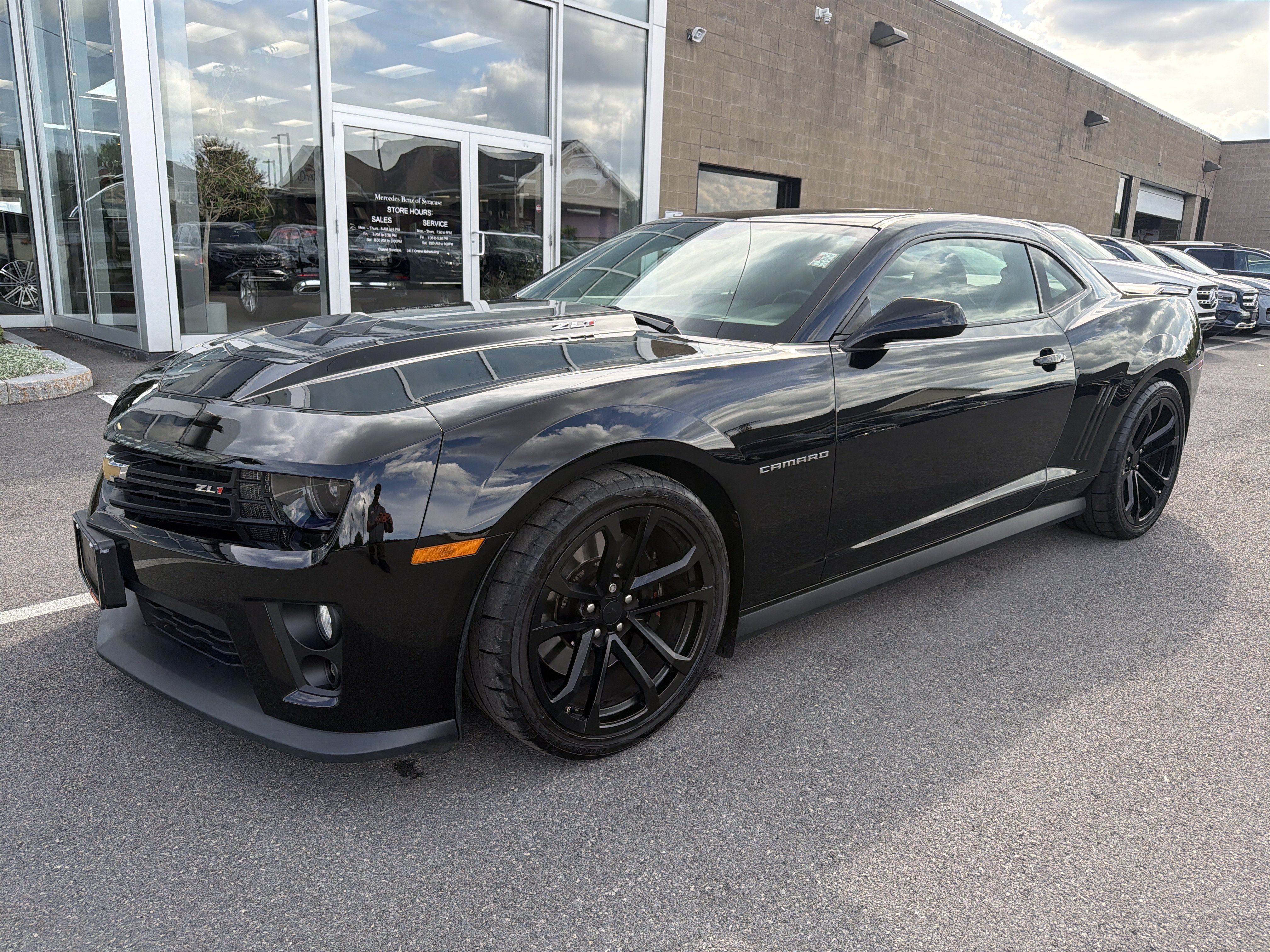 Used 2015 Chevrolet Camaro ZL1 RWD image 4
