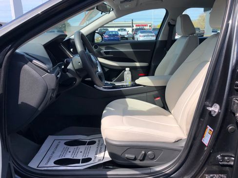 Used 2023 Hyundai Sonata SEL FWD image 25