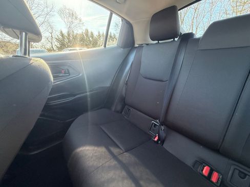 Used 2025 Toyota Prius LE image 37