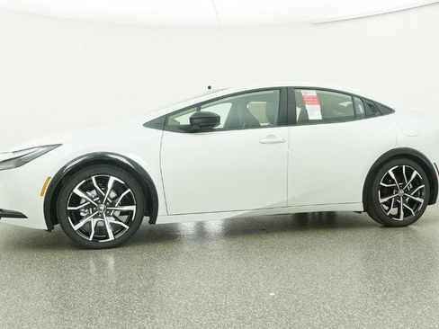 New 2026 Toyota Prius Plug-In Hybrid image 25