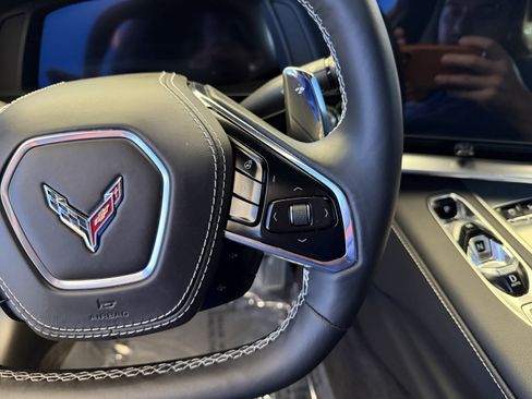 Used 2025 Chevrolet Corvette Stingray Preferred Cpe w/ Z51 Performance Package RWD image 18