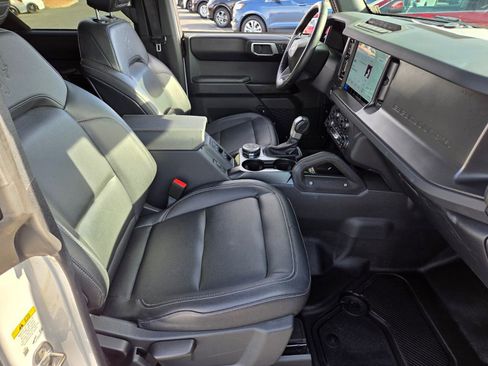Certified 2025 Ford Bronco Badlands image 15