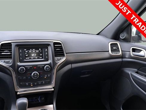 Used 2017 Jeep Grand Cherokee Laredo w/ Quick Order Package 23E image 10