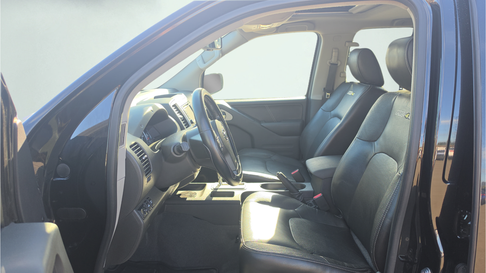 Used 2019 Nissan Frontier PRO-4X w/ Pro-4x Luxury Package AWD/4WD image 24