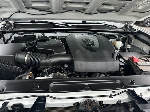 Used 2023 Toyota Tacoma TRD Sport image 16