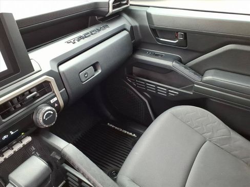 Used 2024 Toyota Tacoma SR AWD/4WD image 36