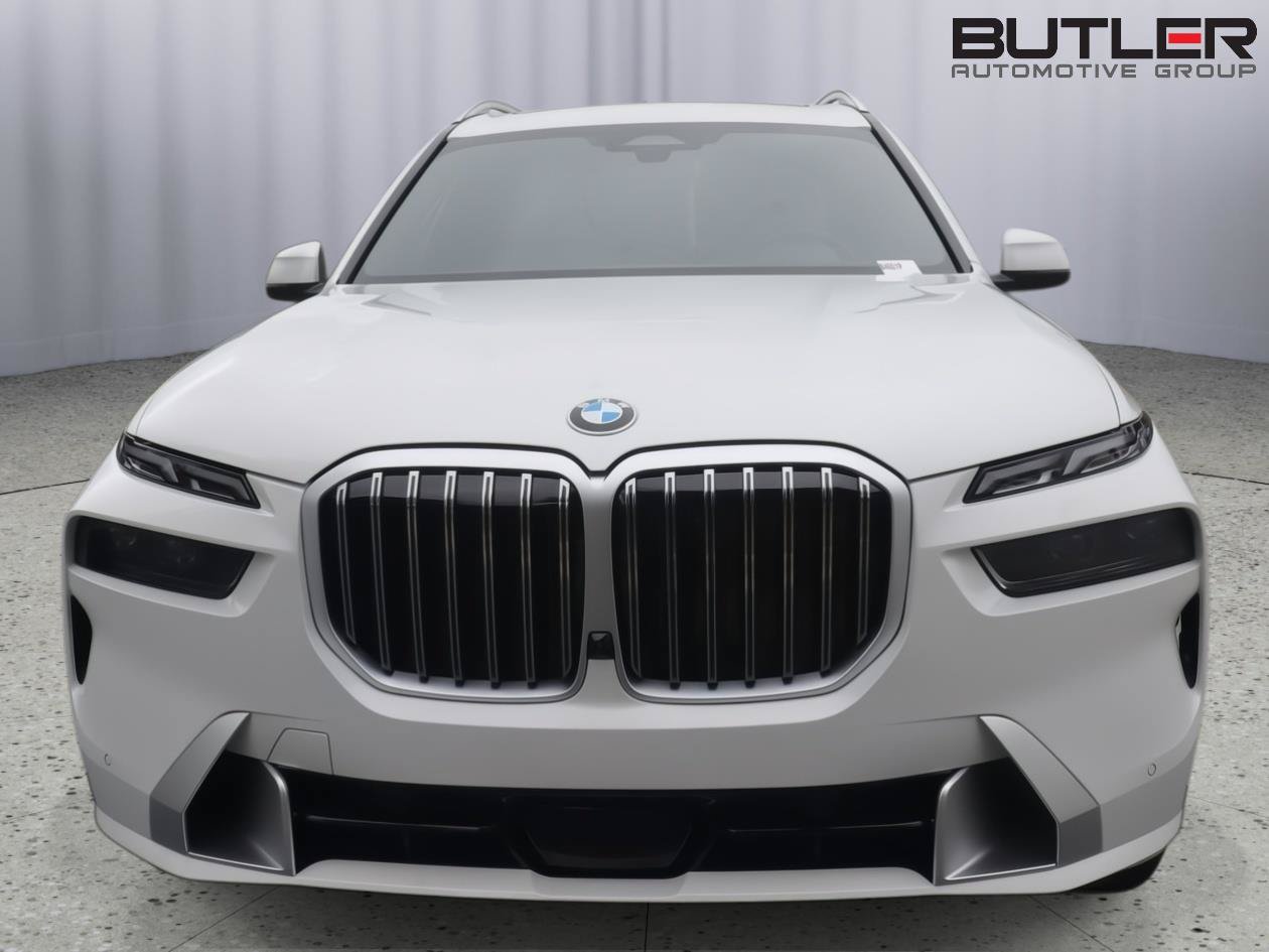 Used 2027 BMW X7 xDrive40i w/ Premium Package AWD/4WD image 2