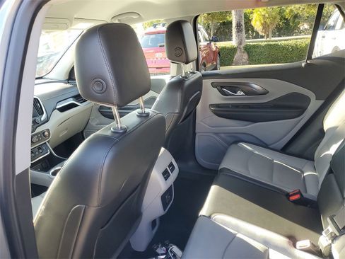 Used 2021 GMC Terrain SLT w/ Infotainment Package II image 11