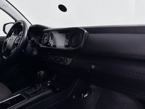 Used 2022 Toyota Tacoma SR image 25