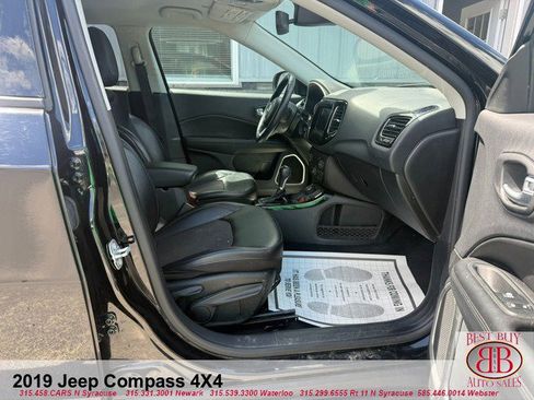 Used 2019 Jeep Compass Latitude AWD/4WD image 12