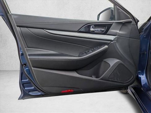 Used 2023 Nissan Maxima SV w/ Floor Mat Group image 12