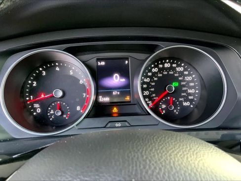 Used 2019 Volkswagen Tiguan SE w/ Panoramic Sunroof Package image 25