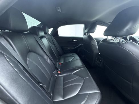 Used 2021 Toyota Avalon XLE image 37