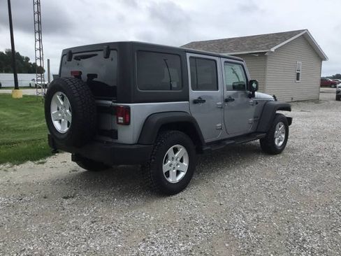 Used 2016 Jeep Wrangler Unlimited Sport w/ Quick Order Package 24S AWD/4WD image 3