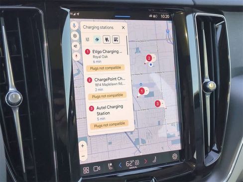 Used 2025 Volvo XC60 T8 Core w/ Protection Package Premier image 28