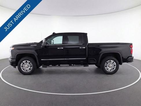 Used 2024 Chevrolet Silverado 2500 High Country w/ High Country Premium Package image 4