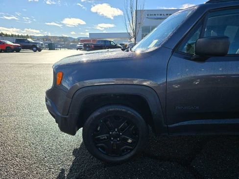 Used 2018 Jeep Renegade Sport w/ Power & Air Group image 18