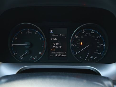 Used 2017 Toyota RAV4 XLE w/ Plus Special Value Package image 7