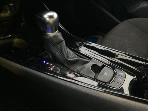 Used 2019 Toyota C-HR XLE image 23