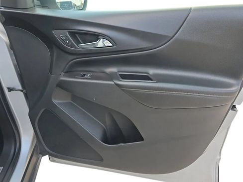 Used 2020 Chevrolet Equinox Premier AWD/4WD image 19