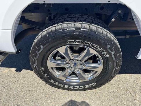 Used 2018 Ford F150 XLT w/ Equipment Group 302A Luxury AWD/4WD image 39