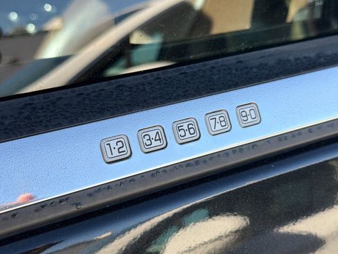 Used 2013 Lincoln Navigator L 2WD image 9