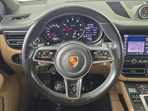 Used 2020 Porsche Macan AWD/4WD image 29