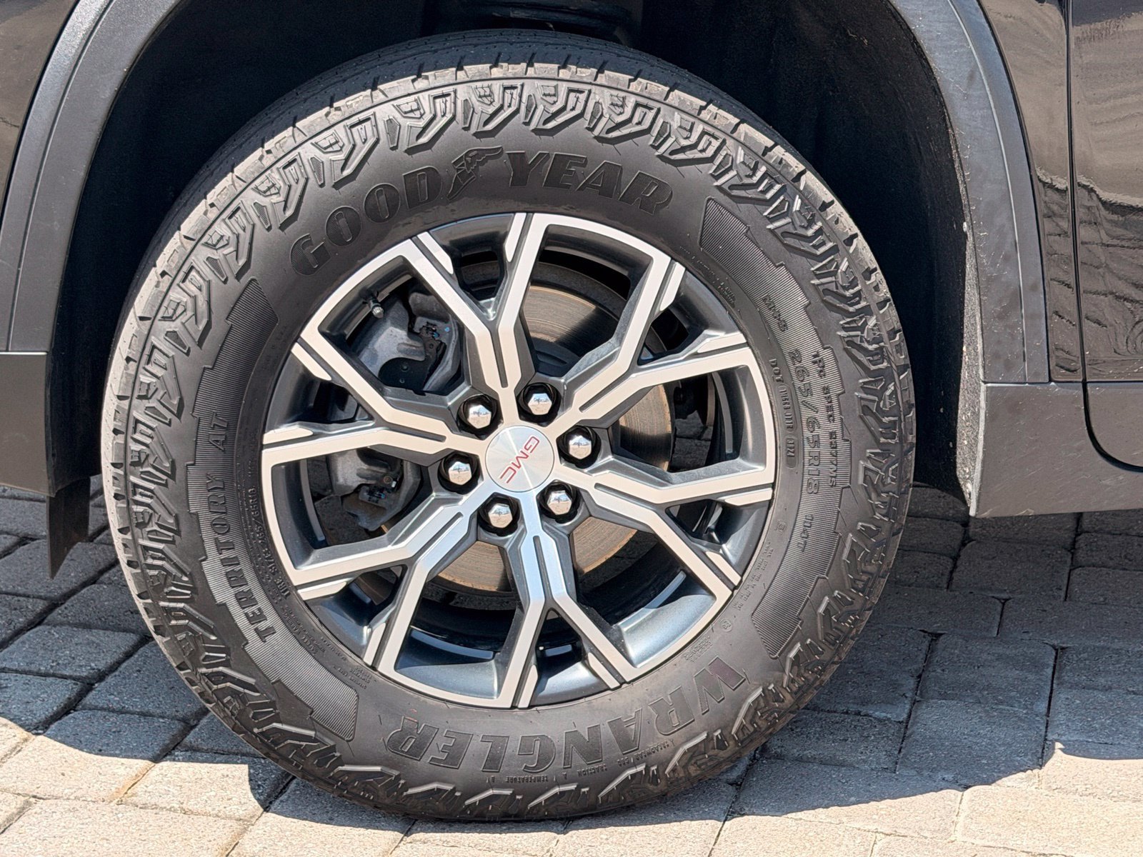 Used 2024 GMC Acadia AT4 w/ Luxury Package AWD/4WD image 12