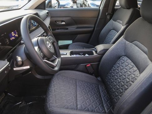 Used 2026 Nissan Kicks SV FWD image 19