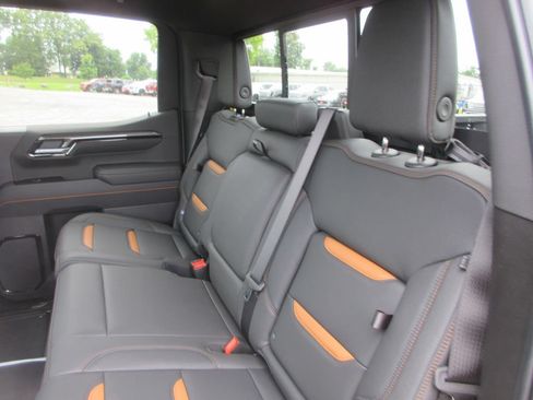 New 2026 GMC Sierra 1500 AT4 w/ AT4 Premium Package AWD/4WD image 16