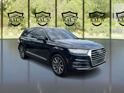 Used 2017 Audi Q7 3.0T Prestige AWD/4WD image 3