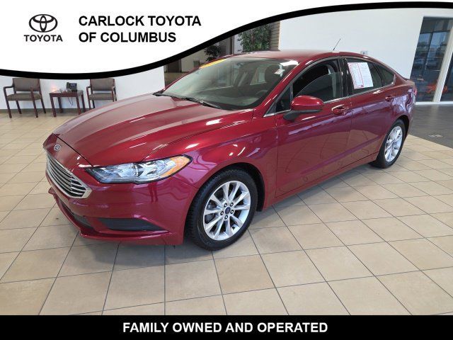 Used 2017 Ford Fusion SE w/ Fusion SE Technology Package FWD image 4