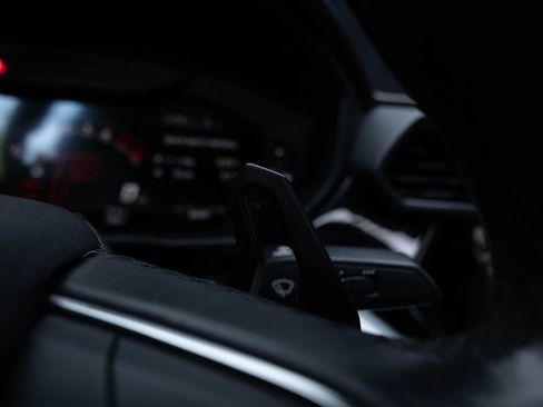 Used 2022 Lamborghini Urus AWD/4WD image 27
