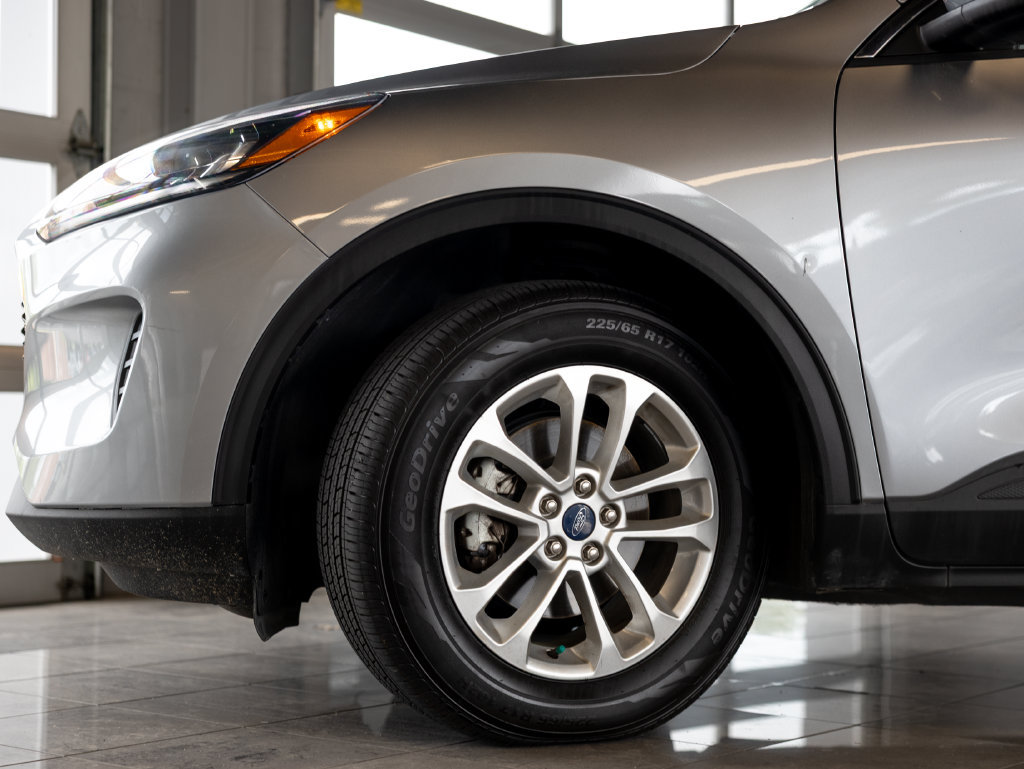 Used 2021 Ford Escape SE w/ Cold Weather Package AWD/4WD image 8