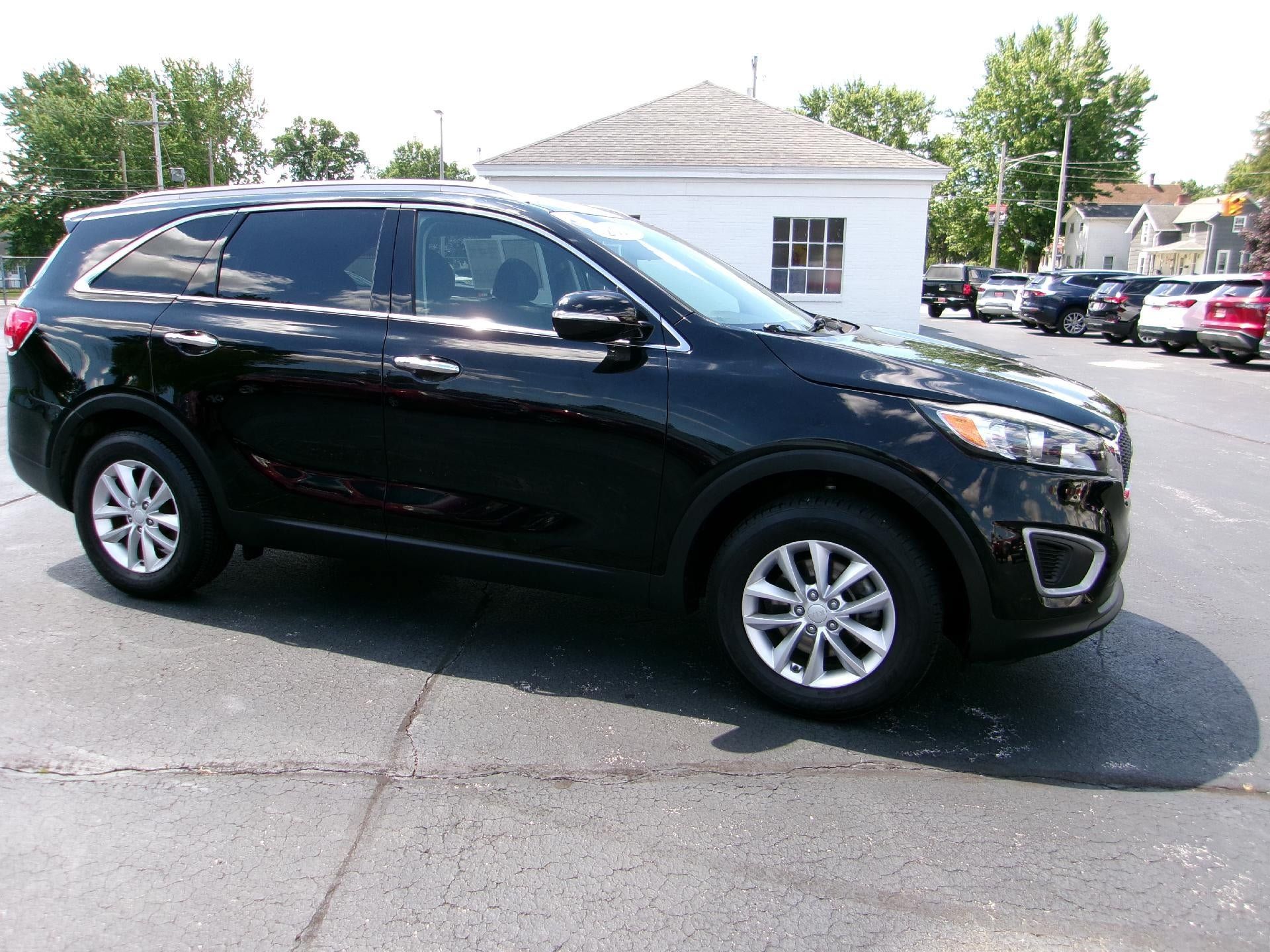 Used 2018 Kia Sorento FWD image 4