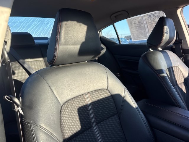 Used 2024 Nissan Altima 2.5 SR FWD image 27
