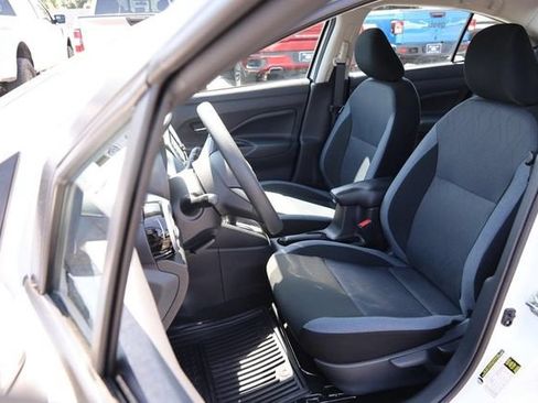 Used 2025 Nissan Versa SV w/ Trunk Package FWD image 8