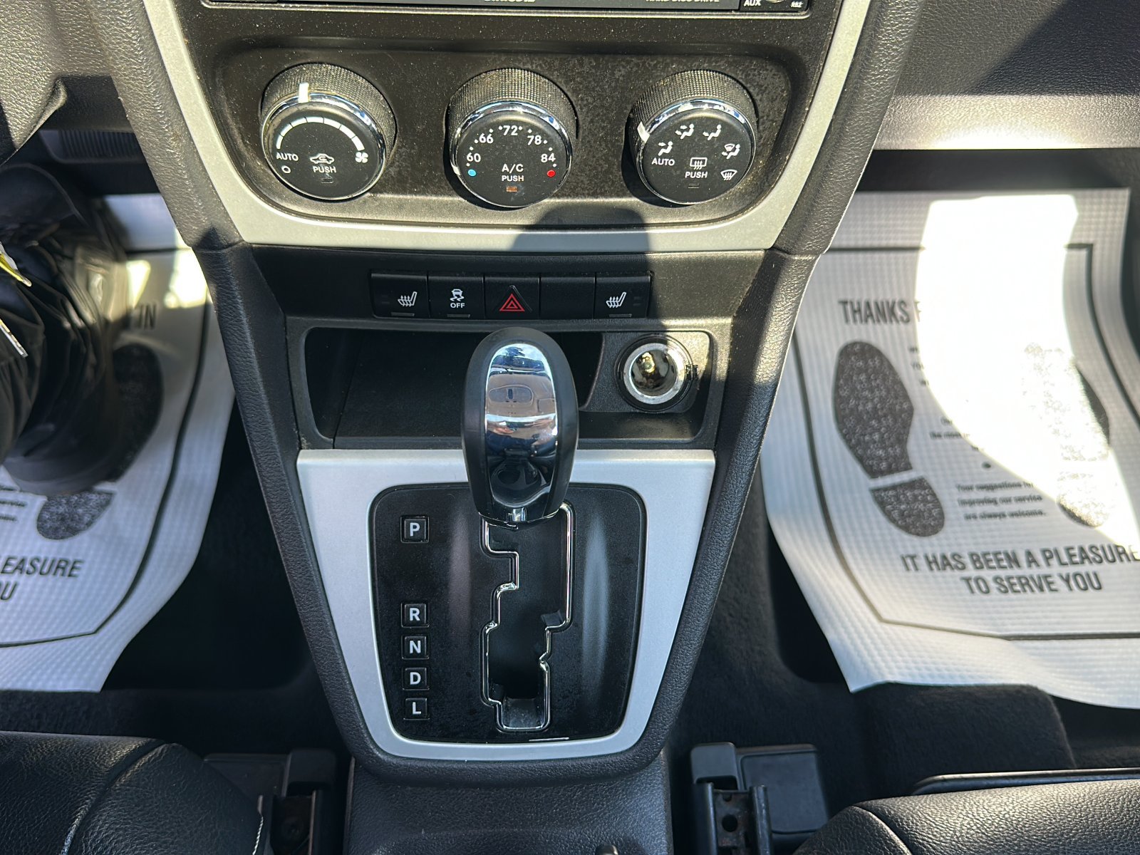 Used 2011 Dodge Caliber Uptown w/ Driver Convenience Group FWD image 19