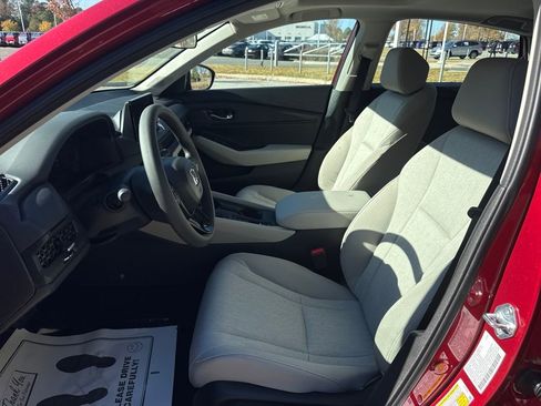 New 2025 Honda Accord SE image 11