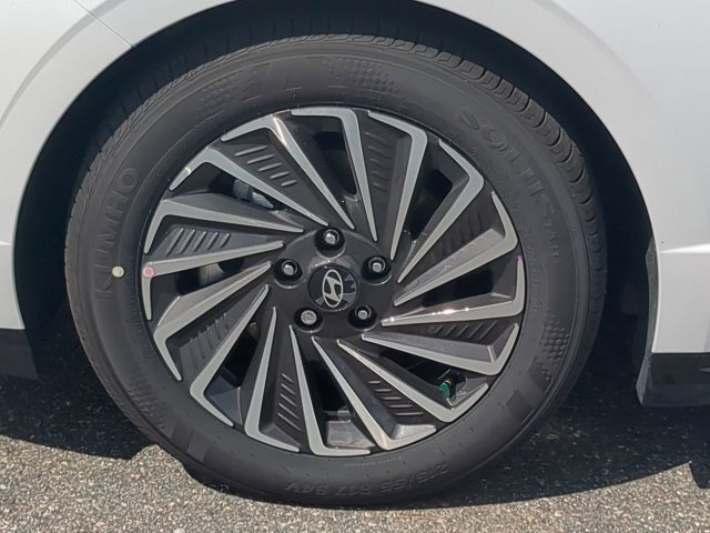 New 2025 Hyundai Sonata SEL FWD image 11