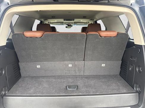 Used 2017 Cadillac Escalade Premium Luxury image 17