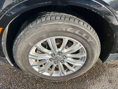 Used 2019 Cadillac XT5 FWD image 38