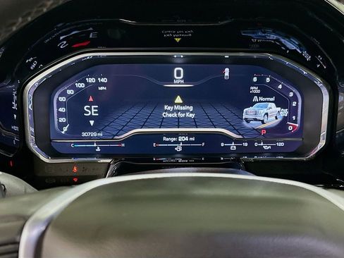 Used 2024 GMC Sierra 1500 SLT image 12