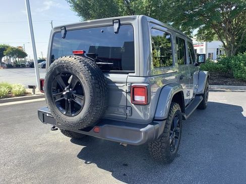 Used 2021 Jeep Wrangler Unlimited Sahara AWD/4WD image 8