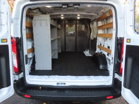 Used 2018 Ford Transit 250 130 Low Roof w/ Exterior Upgrade Package image 12