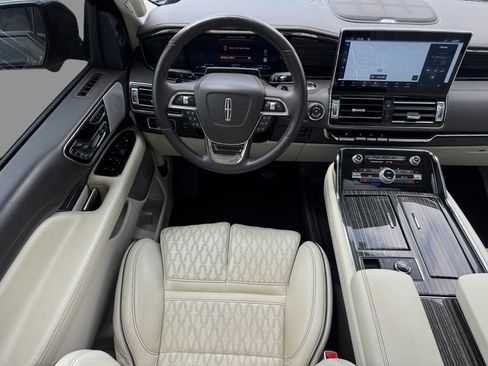 Used 2023 Lincoln Navigator L Black Label AWD/4WD image 11